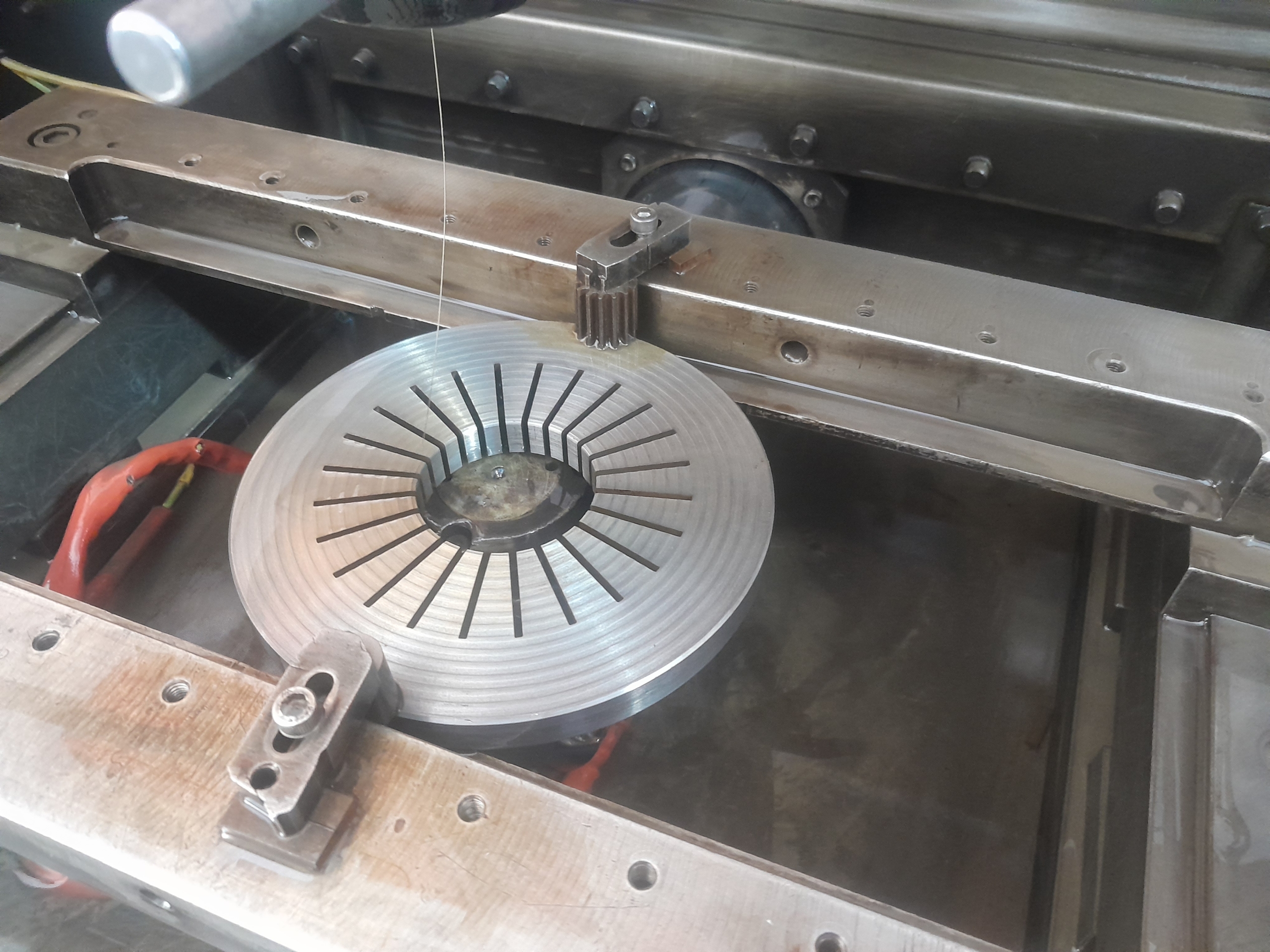 برش اواع هزار خواری